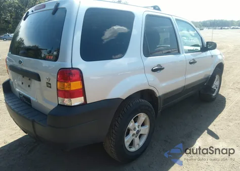 2005 Ford Escape Xlt from USA, damaged, VIN 1FMYU93115KE30921